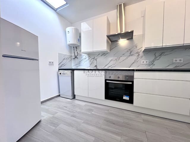 2 chambre Maison de Ville à vendre à El Chaparral - La Siesta - La Torreta, Torrevieja avec piscine - 135 000 € (Ref: 9592224)