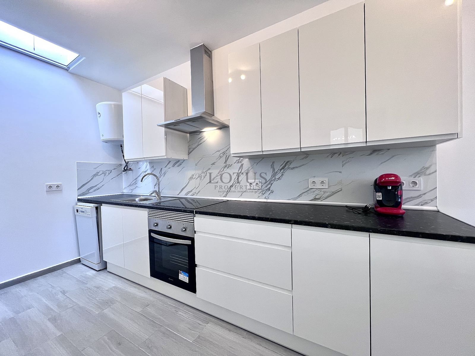 2 bedroom Townhouse for sale in Torrevieja with pool - € 135,000 (Ref: 9592224)