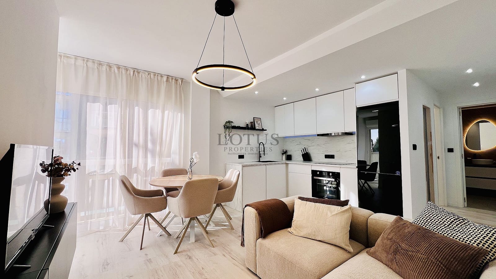 1 sovrum Lägenhet till salu i Torrevieja med pool - 162 000 € (Ref: 9603475)