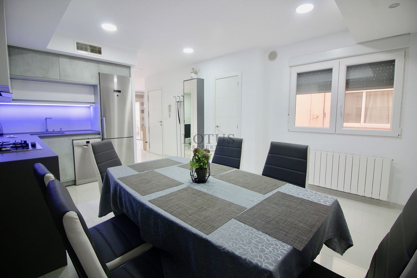 Apartamento de 3 habitaciones en Torrevieja en venta con piscina - 199.000 € (Ref: 9606617)