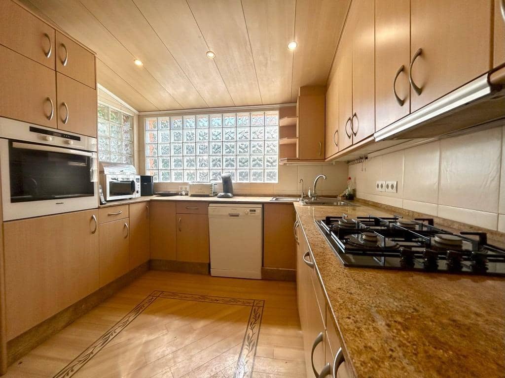 3 slaapkamer Villa te koop in Orihuela Costa met zwembad garage - € 790.000 (Ref: 9606618)