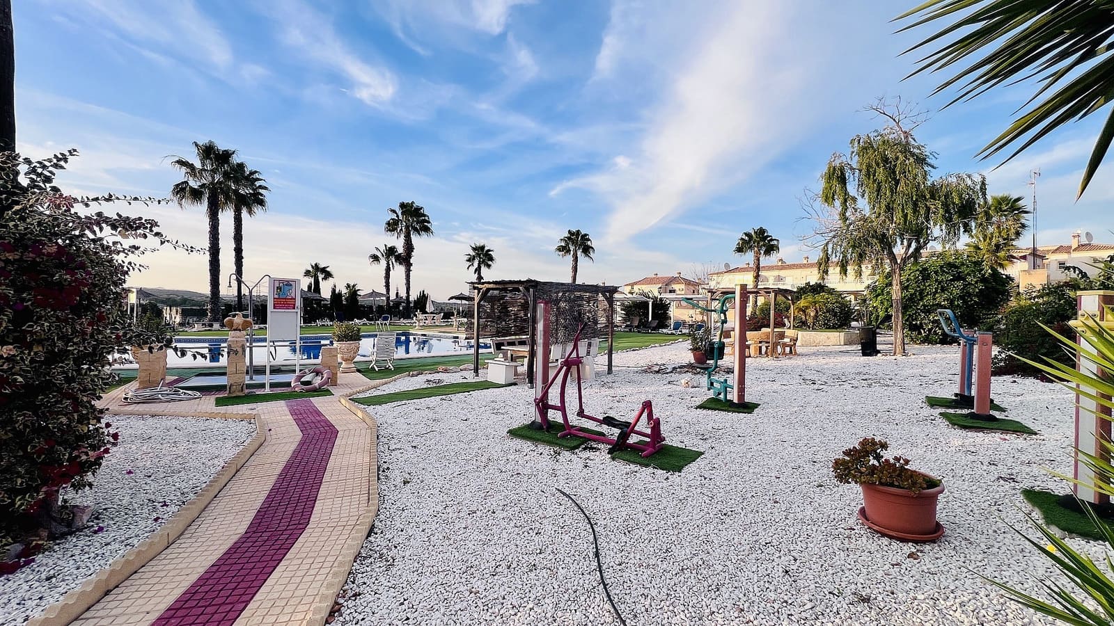 2 bedroom Bungalow for sale in Orihuela Costa with pool - € 149,000 (Ref: 9624076)