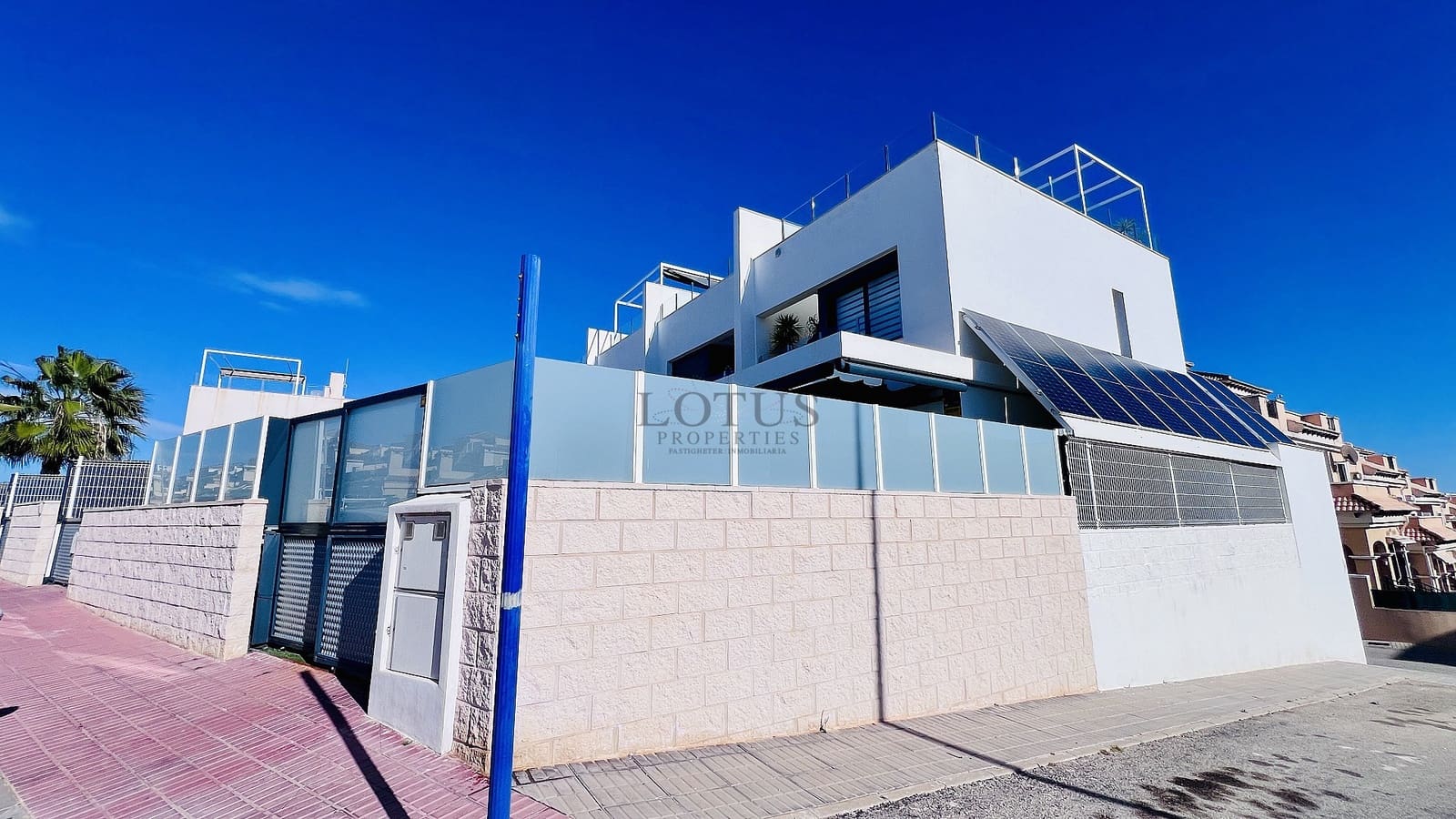 3 sovrum Hus till salu i Orihuela Costa med pool garage - 350 000 € (Ref: 9676666)