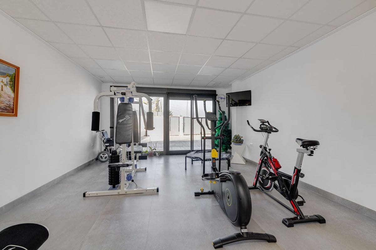 3 soveværelse Villa til salg i Torrevieja med swimmingpool garage - € 1.250.000 (Ref: 9702470)