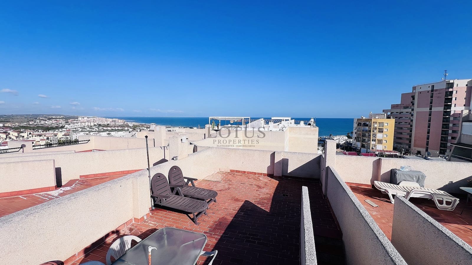 2 soveværelse Lejlighed til salg i Torrevieja med swimmingpool - € 169.900 (Ref: 9707969)