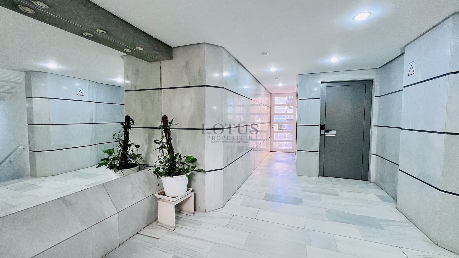 1 chambre Appartement à vendre à Torrevieja avec piscine - 162 000 € (Ref: 9762392)