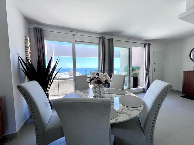 4 makuuhuone Kattohuoneisto myytävänä paikassa Punta Prima, Torrevieja mukana uima-altaan 
autotalli - 1 190 000 € (Ref: 9762393)