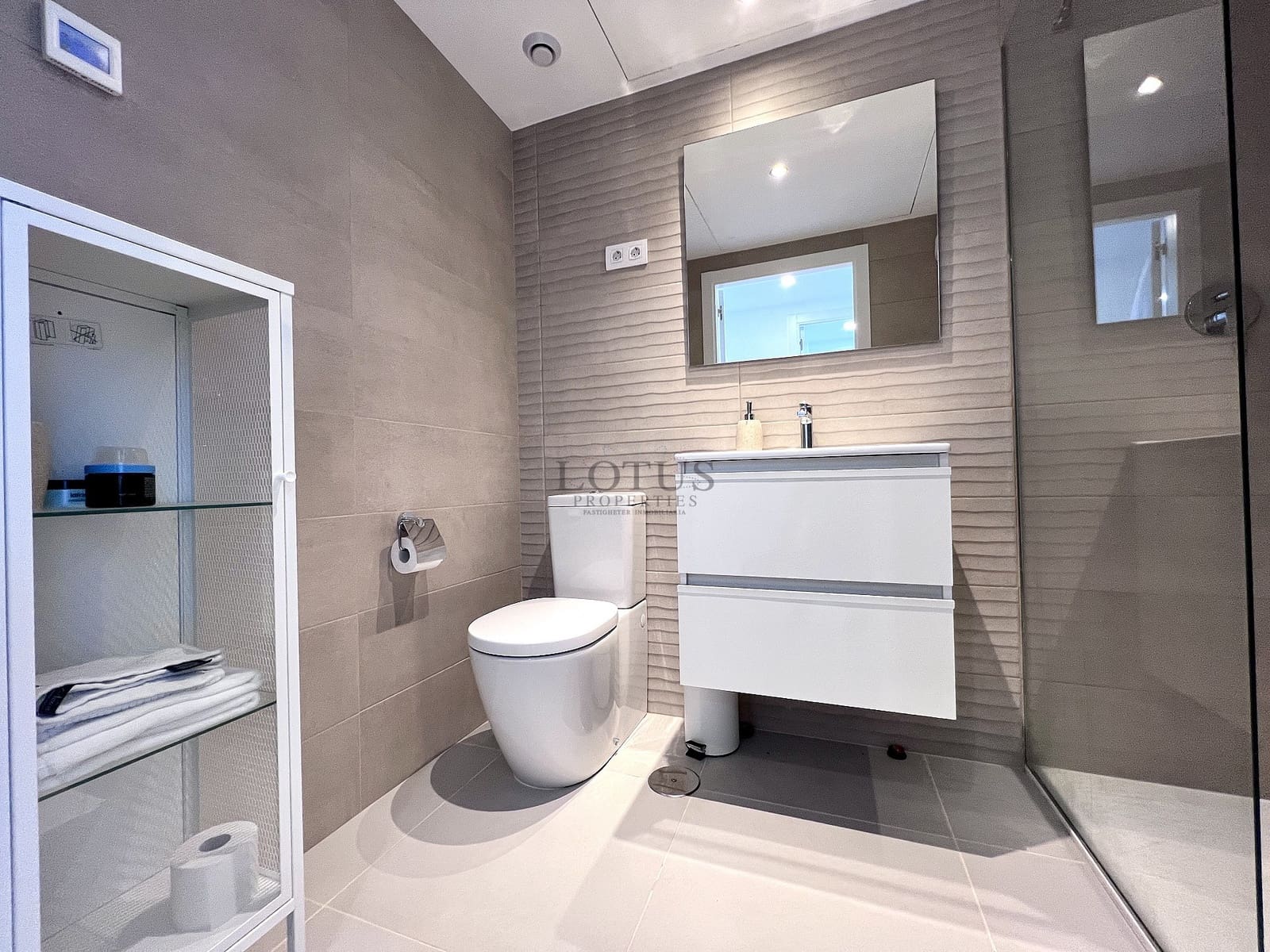 4 slaapkamer Penthouse te koop in Torrevieja met zwembad garage - € 1.190.000 (Ref: 9762393)