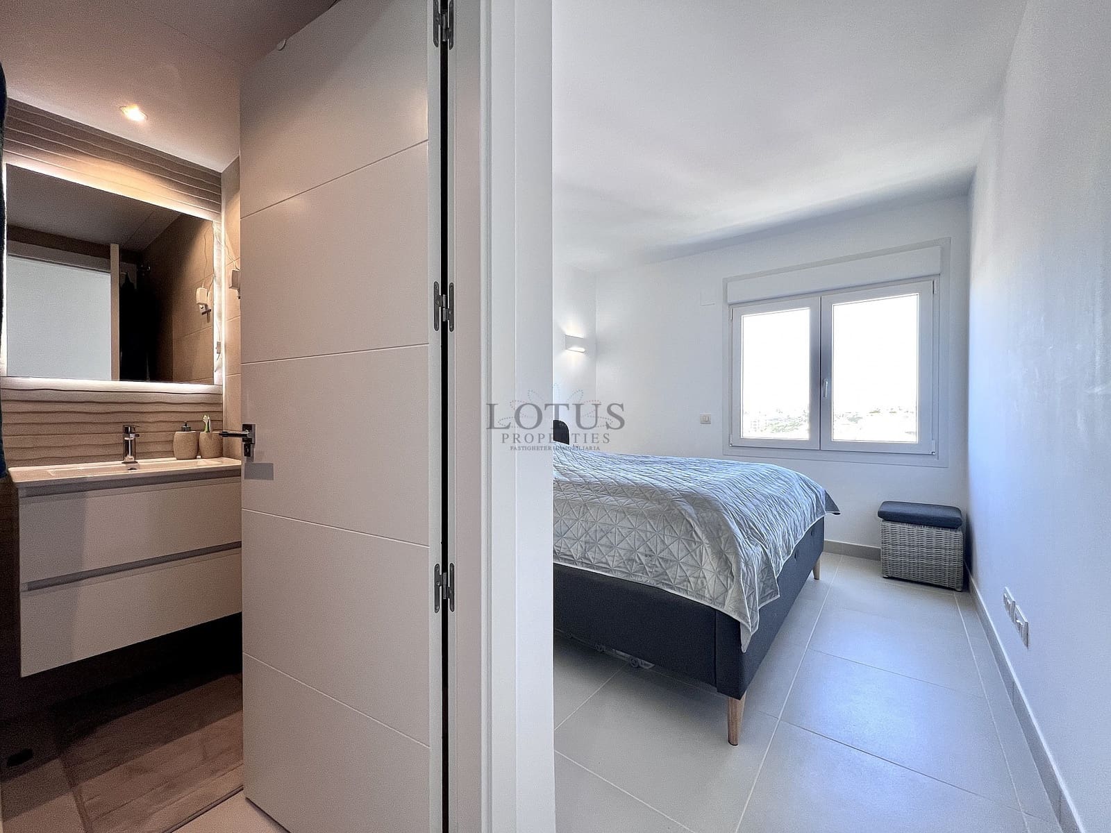 4 slaapkamer Penthouse te koop in Torrevieja met zwembad garage - € 1.190.000 (Ref: 9762393)