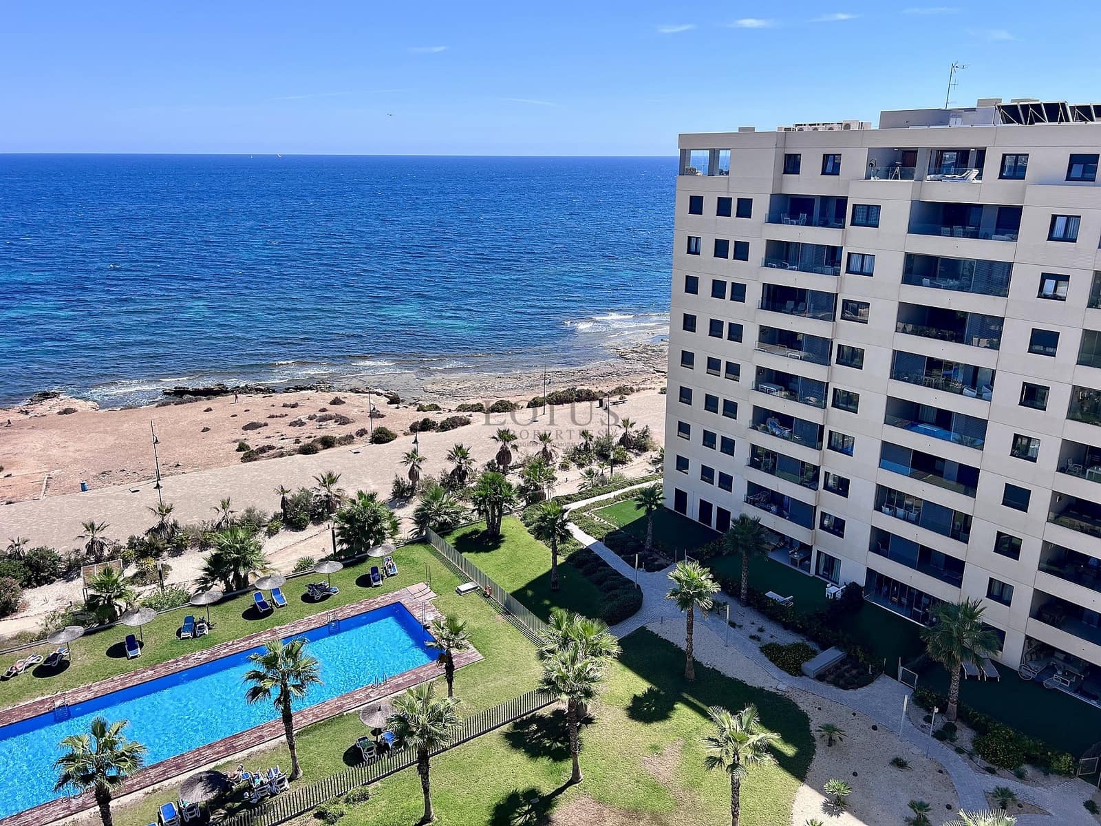 4 slaapkamer Penthouse te koop in Torrevieja met zwembad garage - € 1.190.000 (Ref: 9762393)