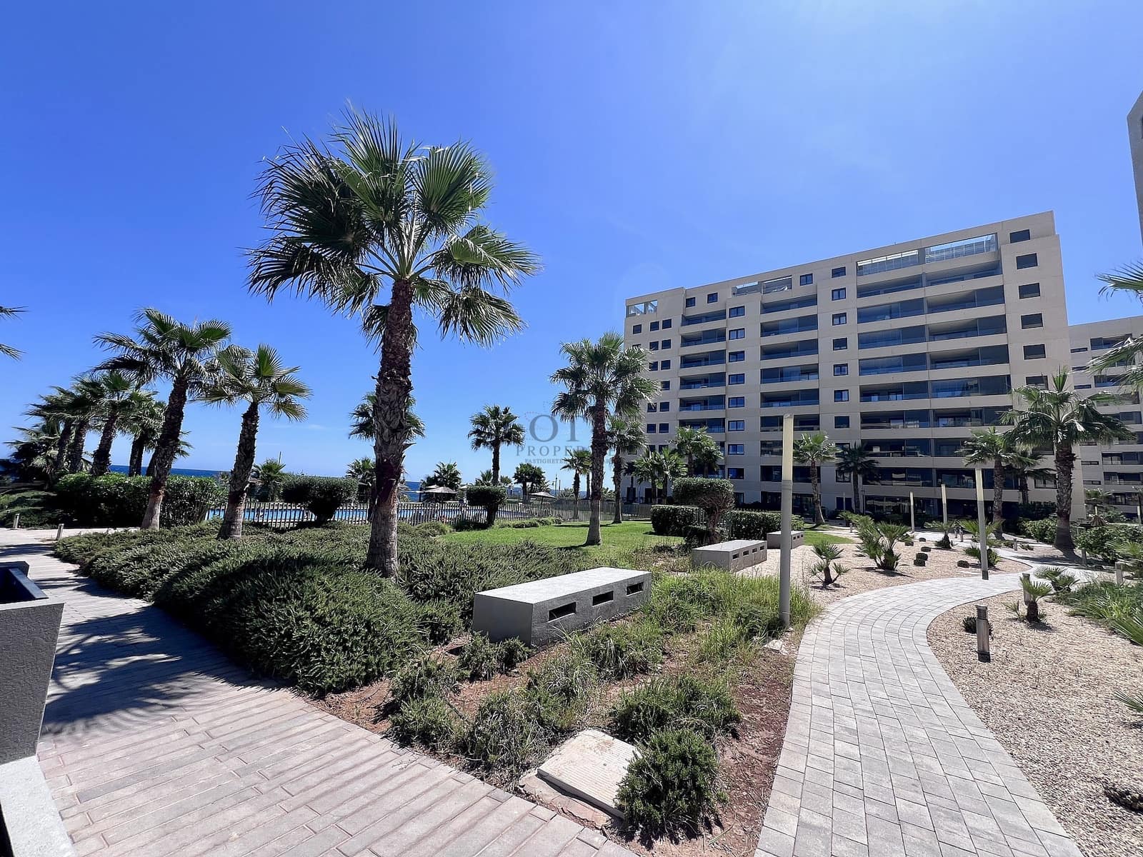 4 slaapkamer Penthouse te koop in Torrevieja met zwembad garage - € 1.190.000 (Ref: 9762393)