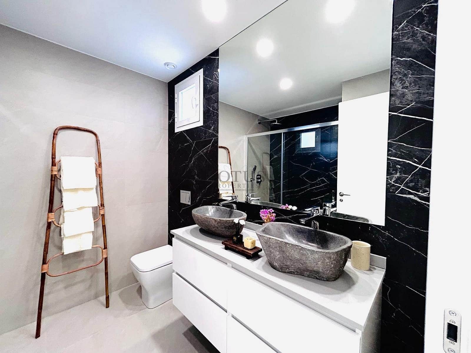 3 sypialnia Willa na sprzedaż w Benijofar z basenem garażem - 465 000 € (Ref: 9772604)