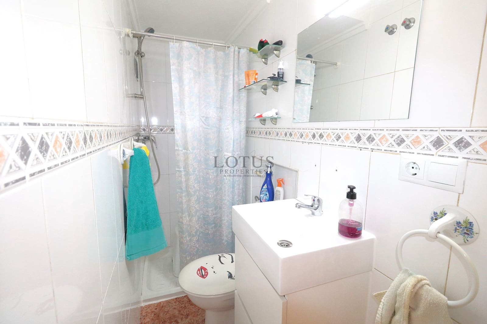 3 quarto Casa em Banda para venda em Torrevieja com piscina - 228 000 € (Ref: 9781400)