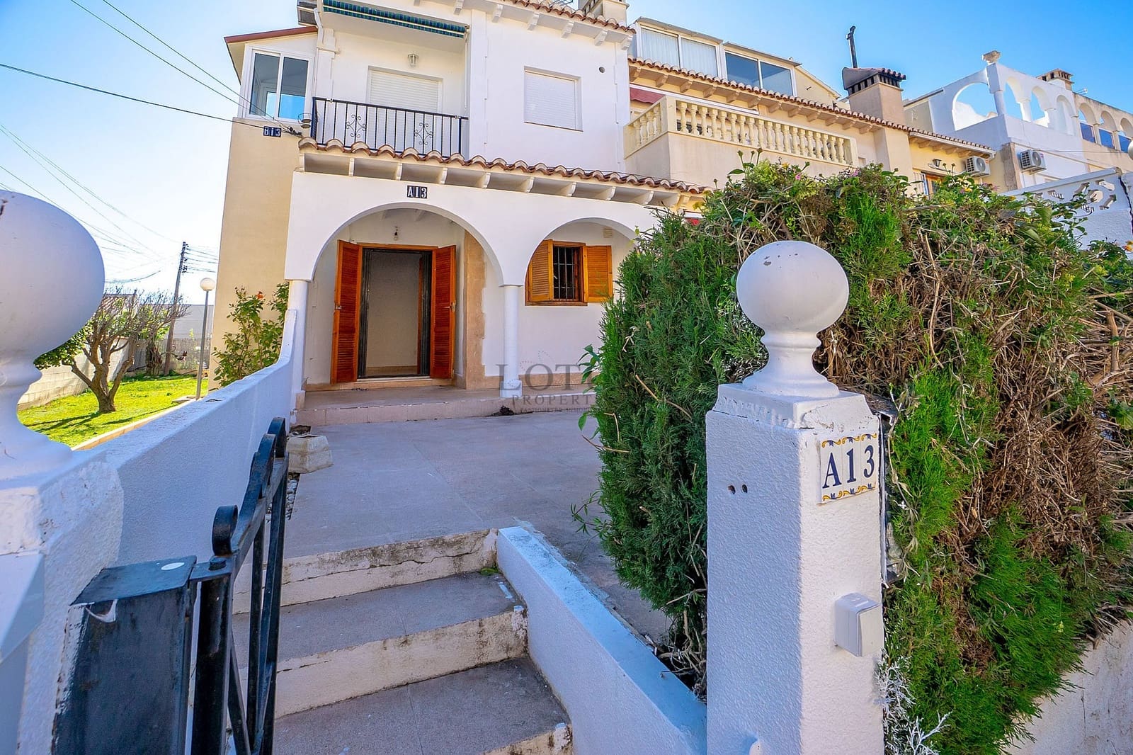 1 soveværelse Byhus til salg i Torrevieja med swimmingpool - € 114.900 (Ref: 9793663)