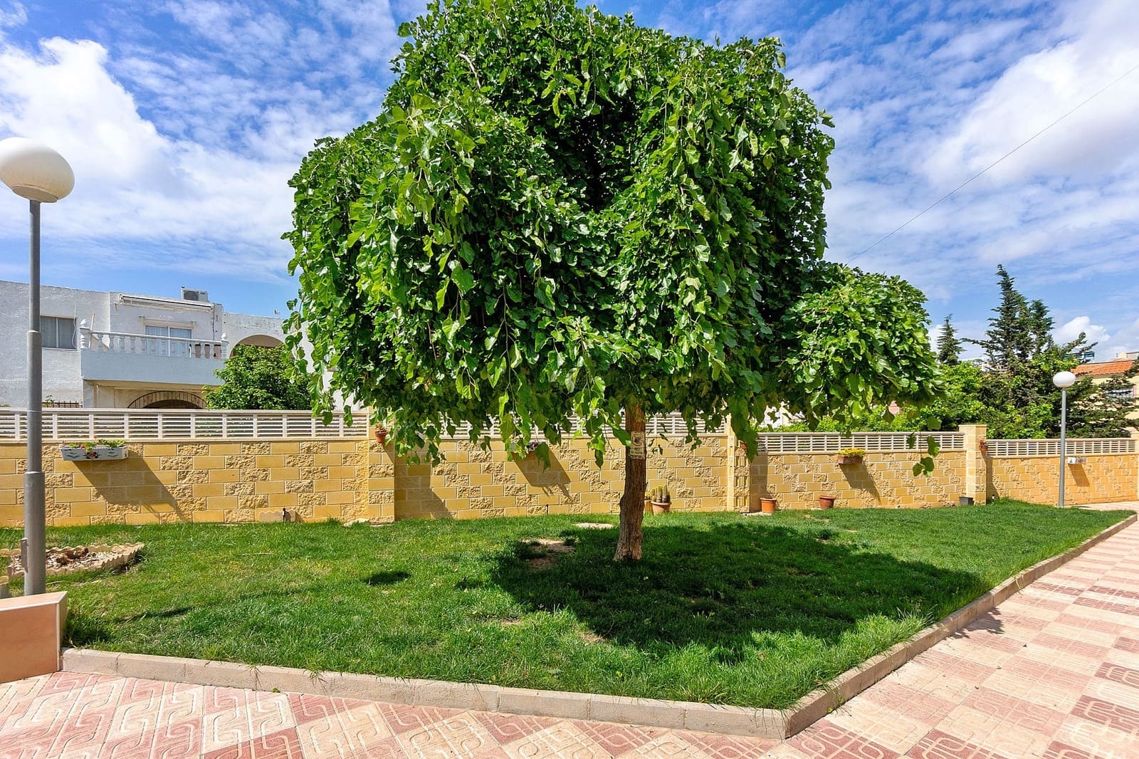 1 soveværelse Byhus til salg i Torrevieja med swimmingpool - € 114.900 (Ref: 9793663)