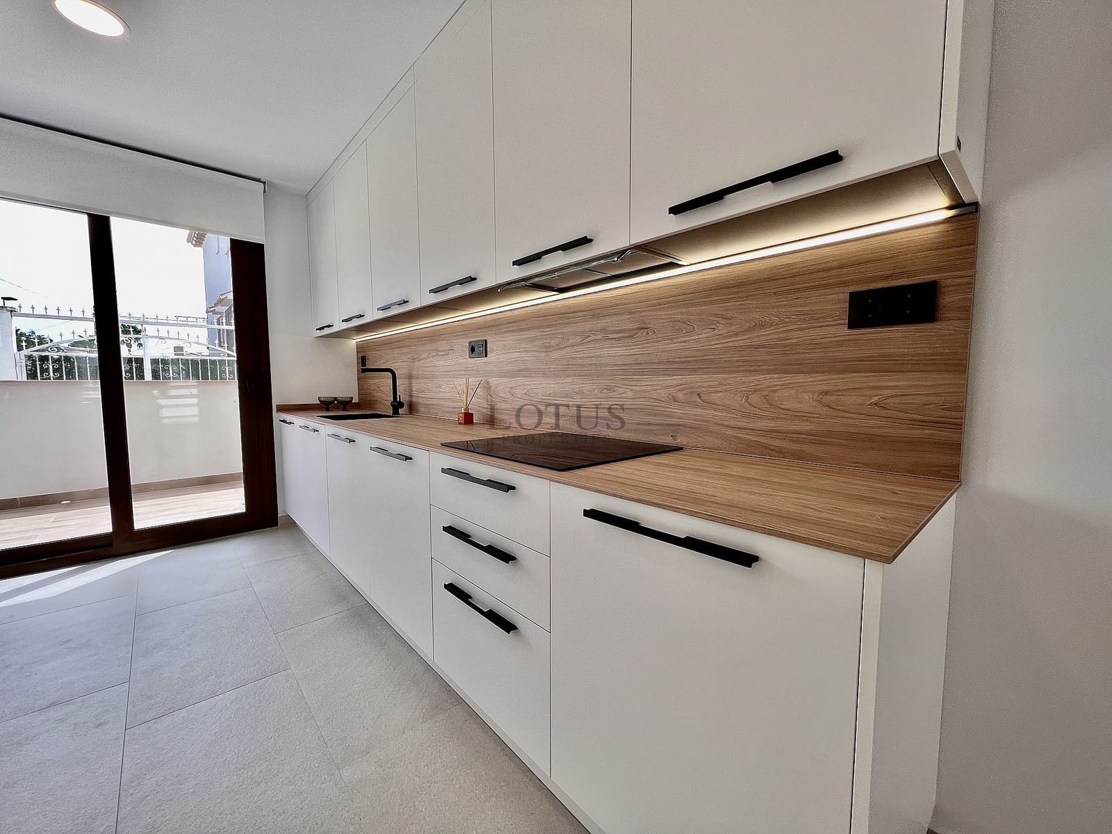 3 Zimmer Bungalow zu verkaufen in Torrevieja mit Pool - 285.000 € (Ref: 9800263)