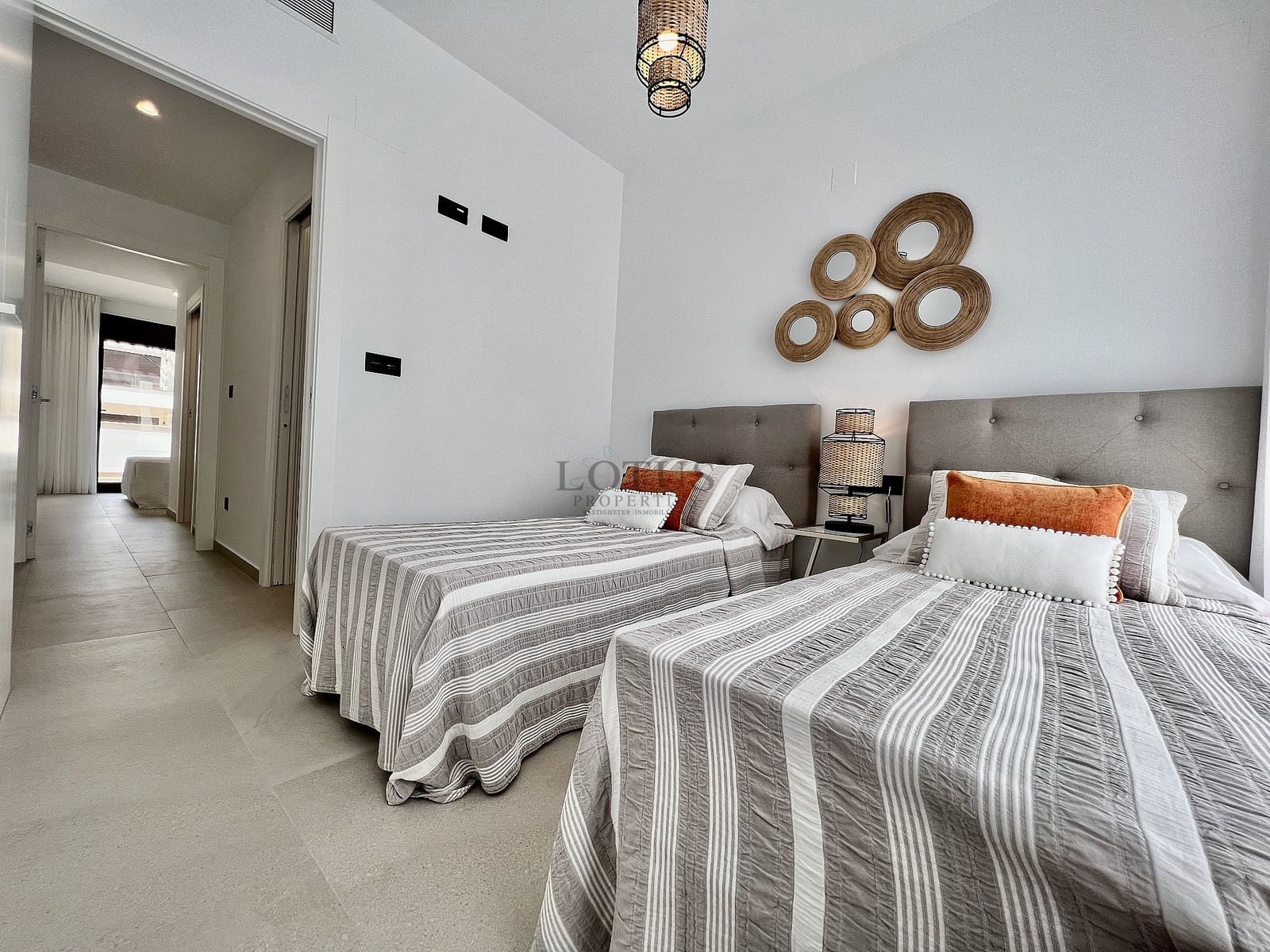 3 Zimmer Bungalow zu verkaufen in Torrevieja mit Pool - 285.000 € (Ref: 9800263)