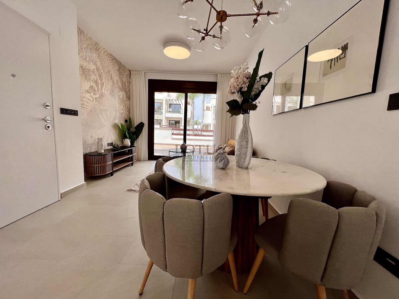 3 Zimmer Bungalow zu verkaufen in Torrevieja mit Pool - 285.000 € (Ref: 9800263)