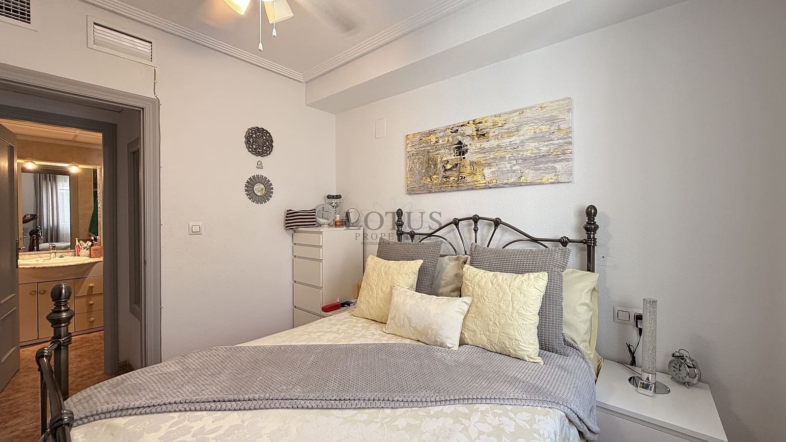 2 sovrum Takvåning till salu i Orihuela Costa med pool - 179 995 € (Ref: 9816402)