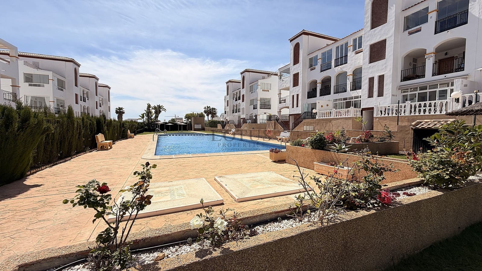 2 sovrum Takvåning till salu i Orihuela Costa med pool - 179 995 € (Ref: 9816402)