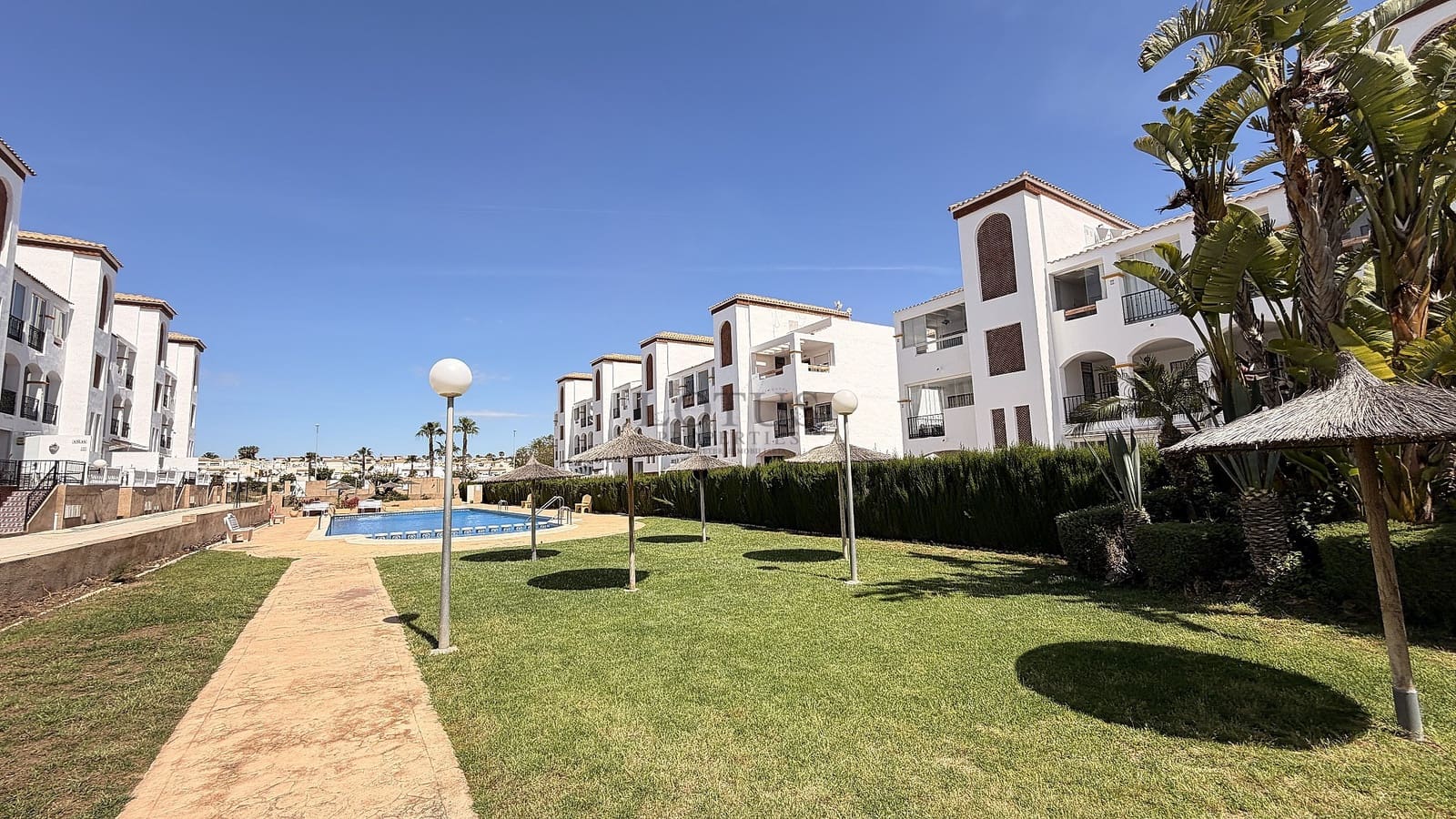 2 sovrum Takvåning till salu i Orihuela Costa med pool - 179 995 € (Ref: 9816402)