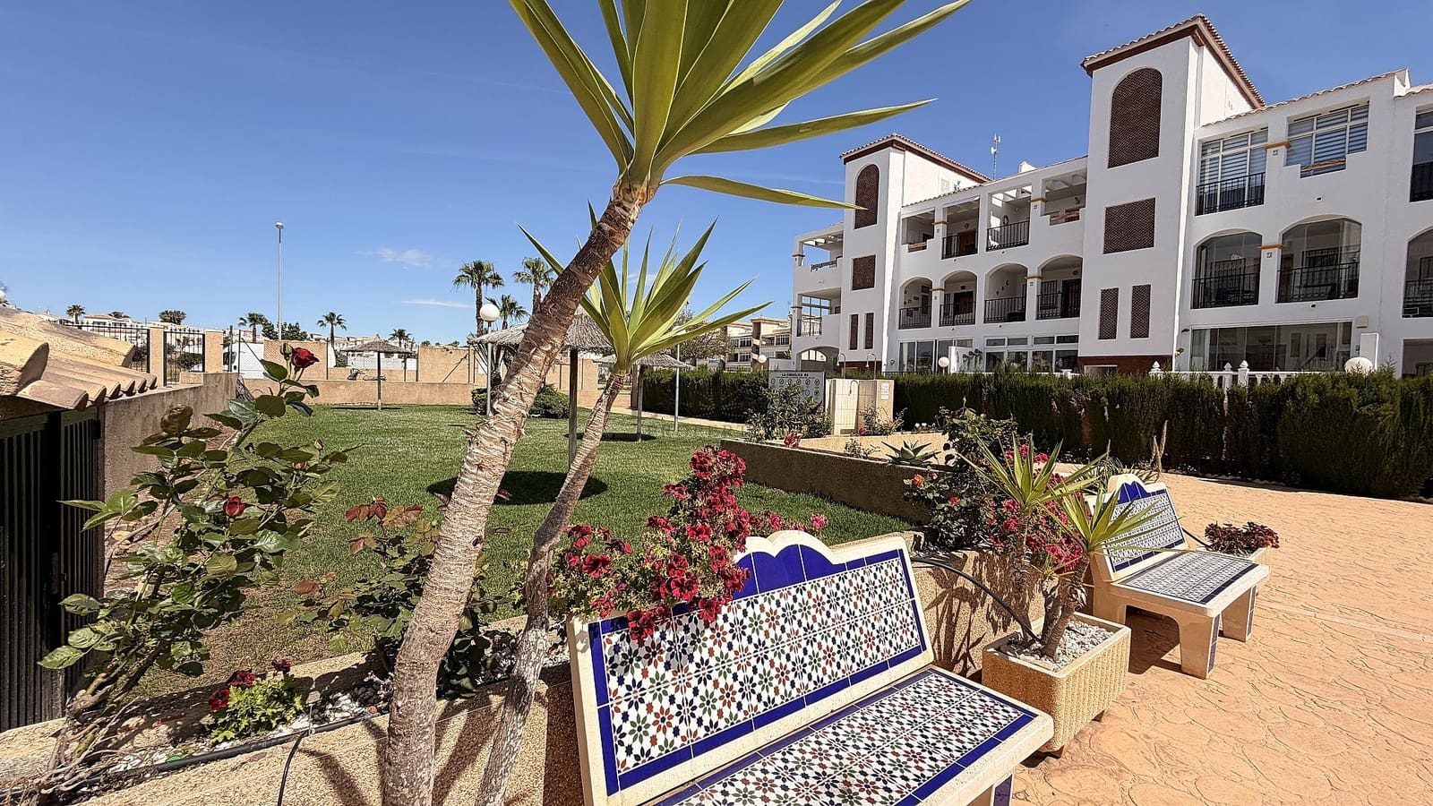 2 sovrum Takvåning till salu i Orihuela Costa med pool - 179 995 € (Ref: 9816402)