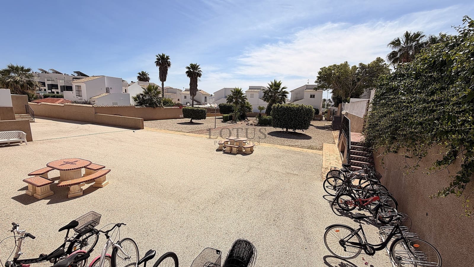 2 sovrum Takvåning till salu i Orihuela Costa med pool - 179 995 € (Ref: 9816402)