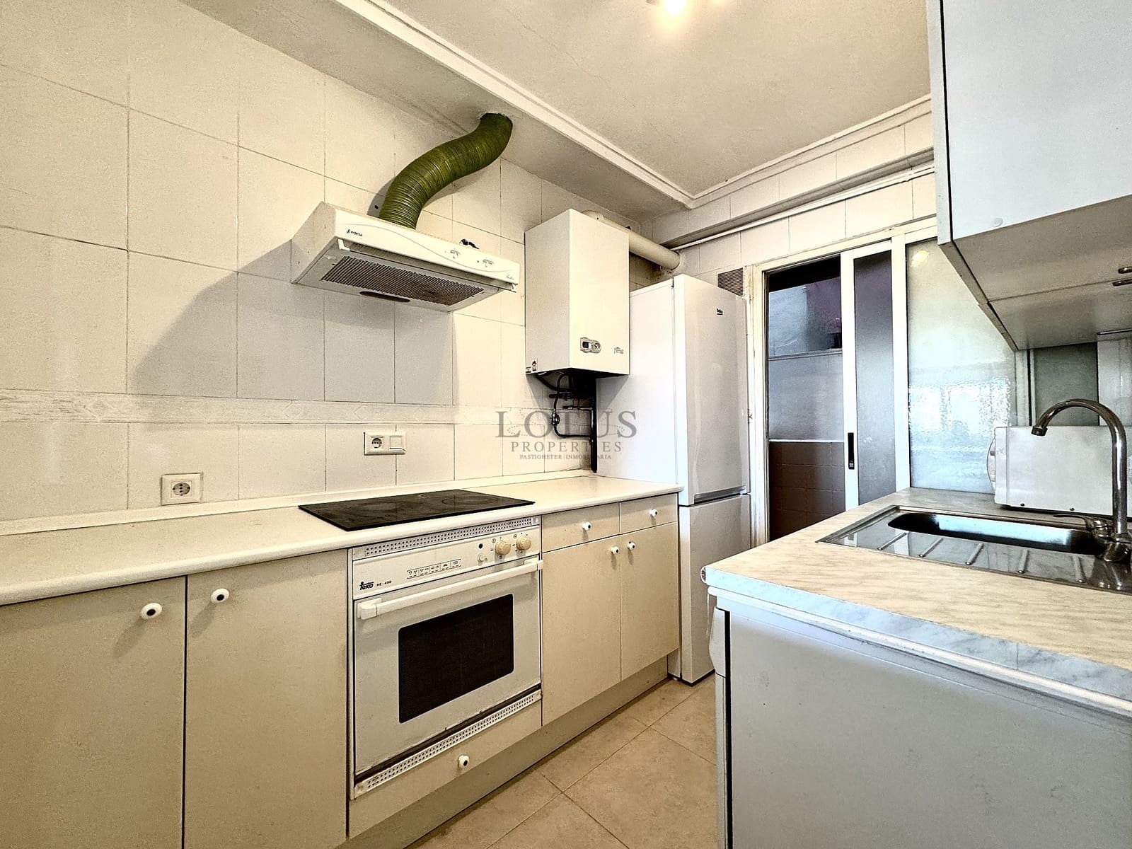 3 sypialnia Apartament na sprzedaż w Torrevieja z basenem - 139 000 € (Ref: 9847857)