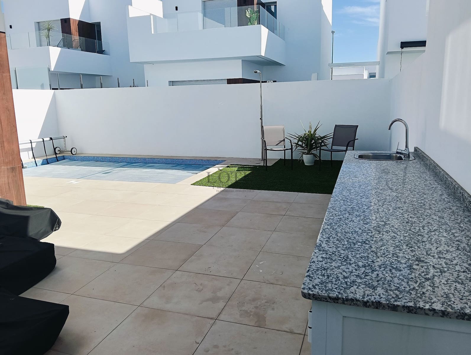 3 bedroom Villa for sale in San Fulgencio with pool - € 365,000 (Ref: 9848913)