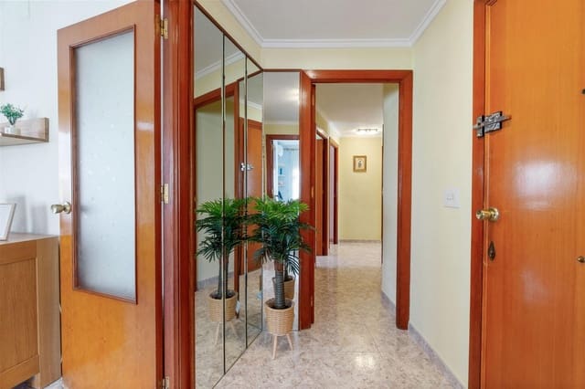 3 sovrum Lägenhet till salu i Puerto Deportivo, Torrevieja med pool - 210 000 € (Ref: 9861112)
