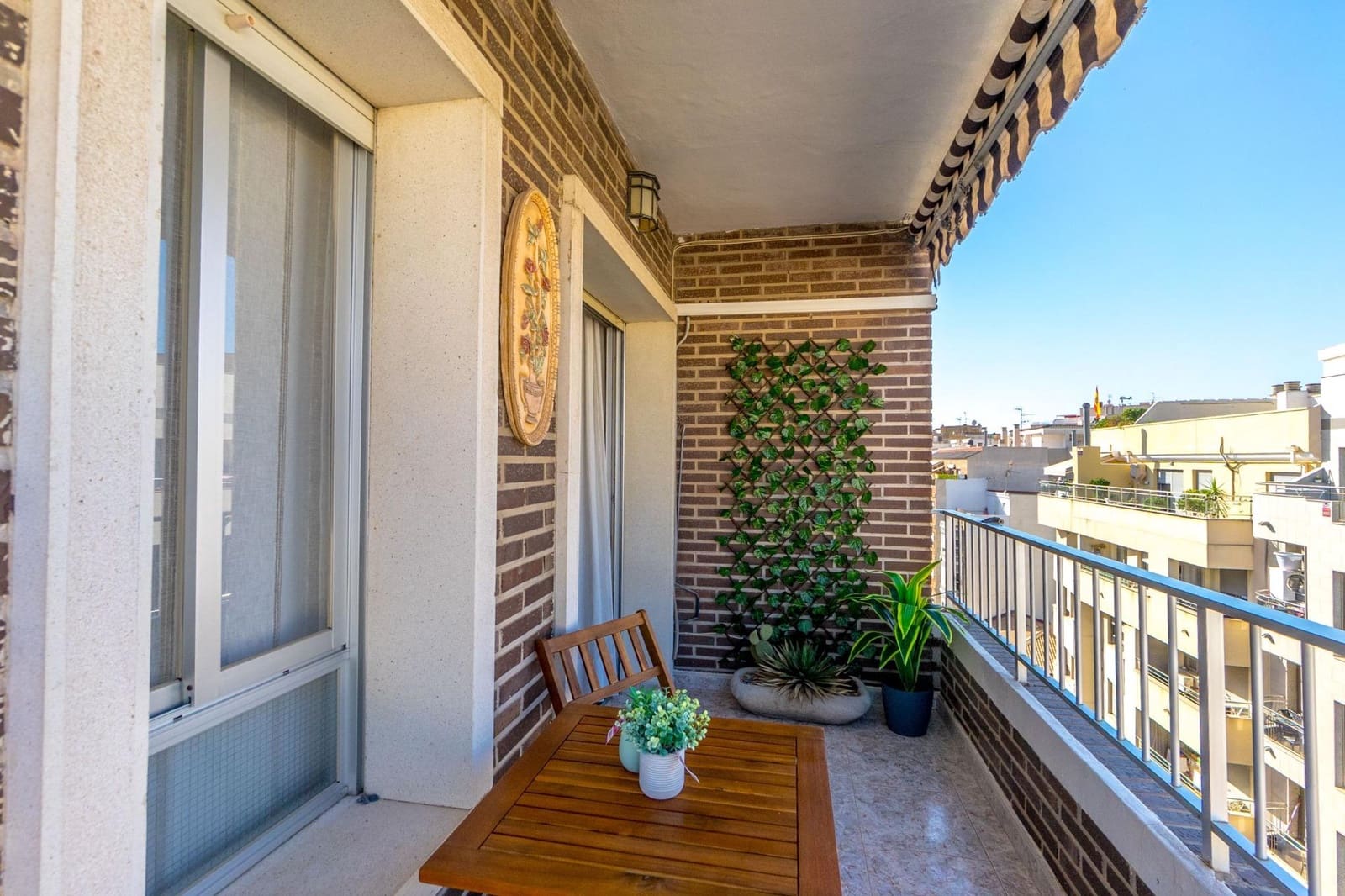 3 sovrum Lägenhet till salu i Torrevieja med pool - 210 000 € (Ref: 9861112)