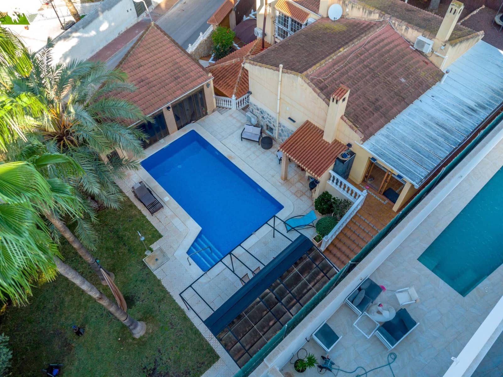 4 bedroom Villa for sale in Torrevieja with pool - € 490,000 (Ref: 9861113)