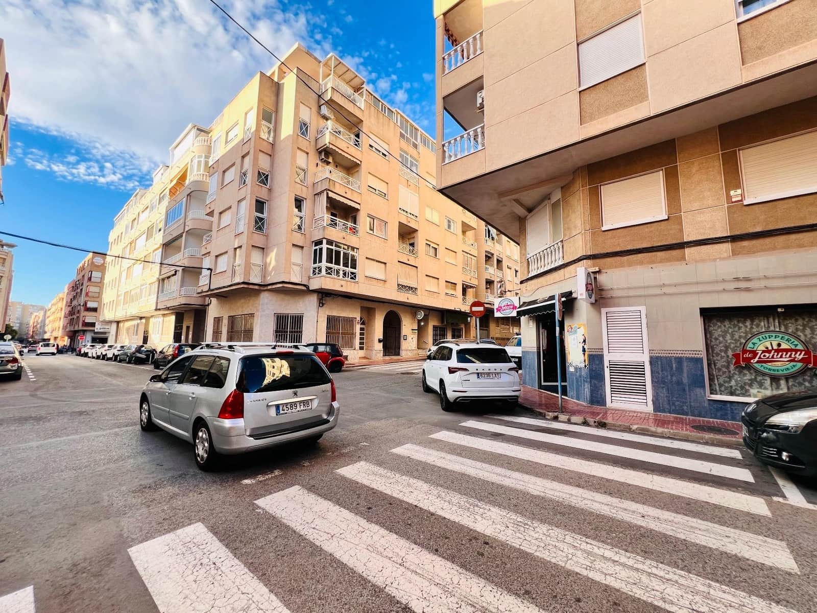 Erhverv til salg i Torrevieja med swimmingpool - € 190.000 (Ref: 9861114)