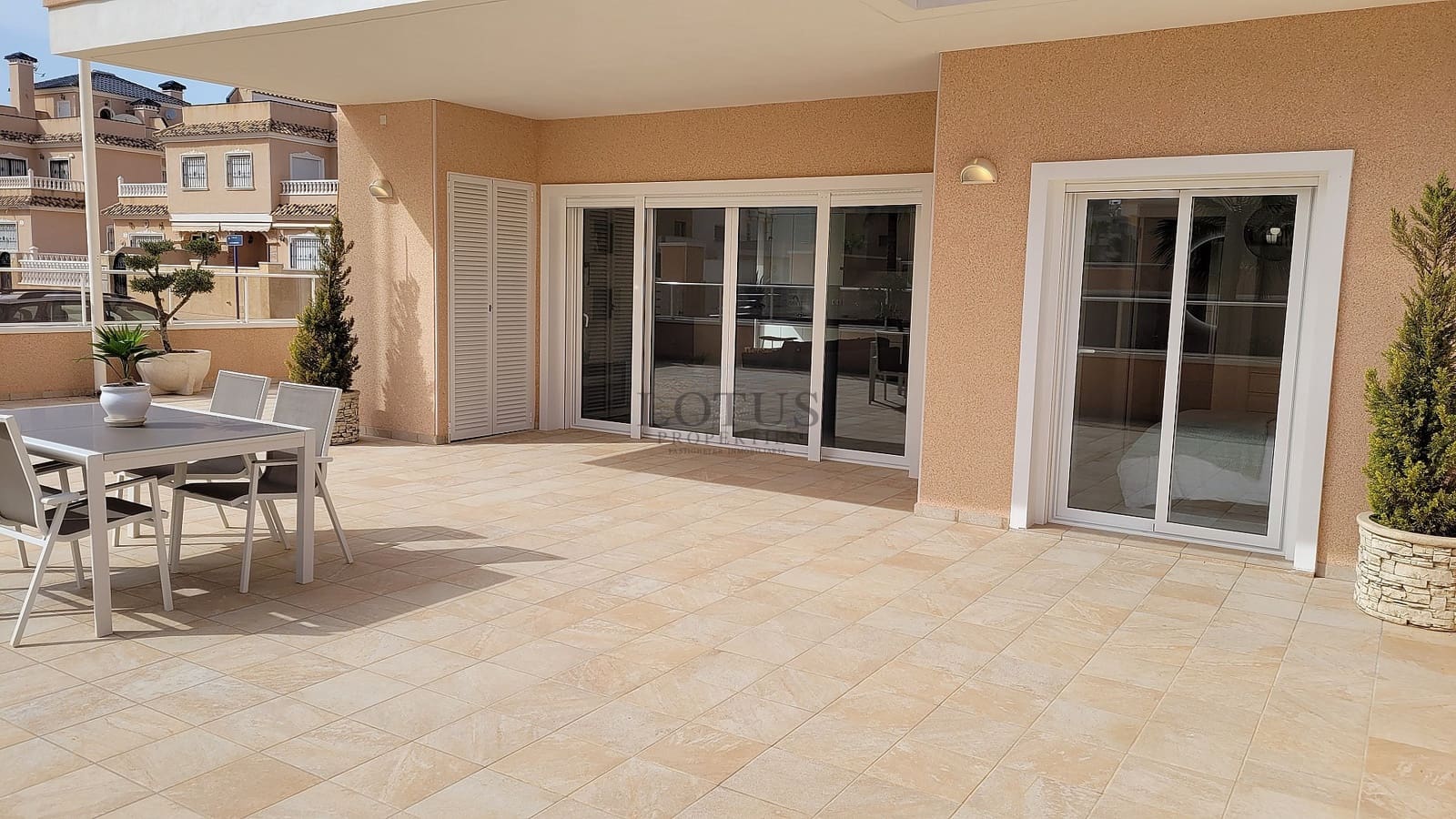 3 quarto Apartamento para venda em El Raso com piscina - 344 900 € (Ref: 9877135)