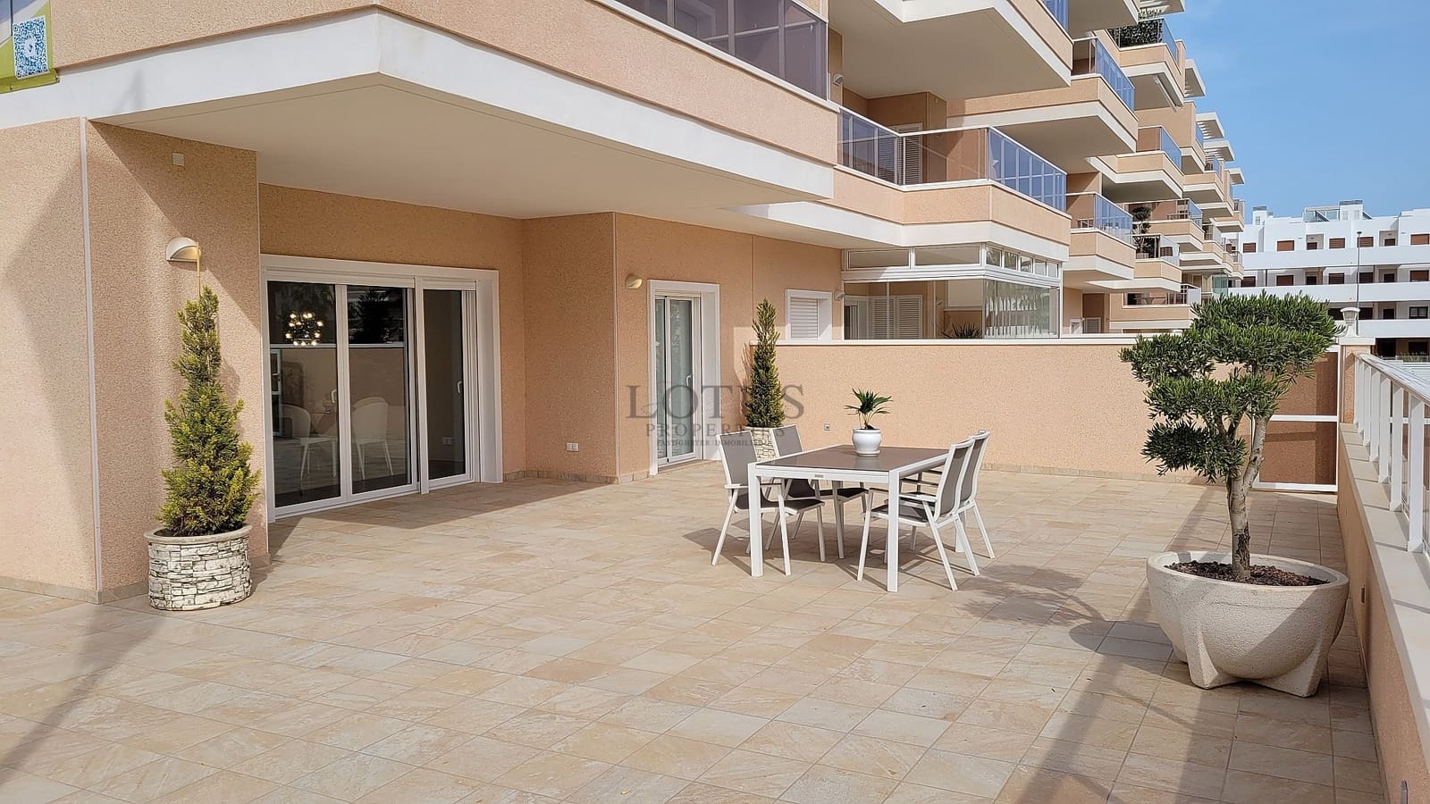 3 quarto Apartamento para venda em El Raso com piscina - 344 900 € (Ref: 9877135)