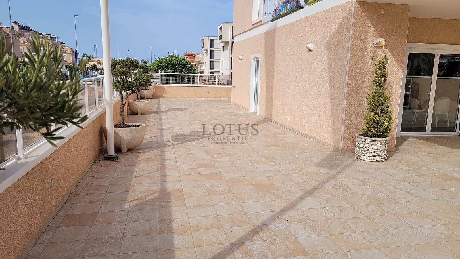 3 quarto Apartamento para venda em El Raso com piscina - 344 900 € (Ref: 9877135)