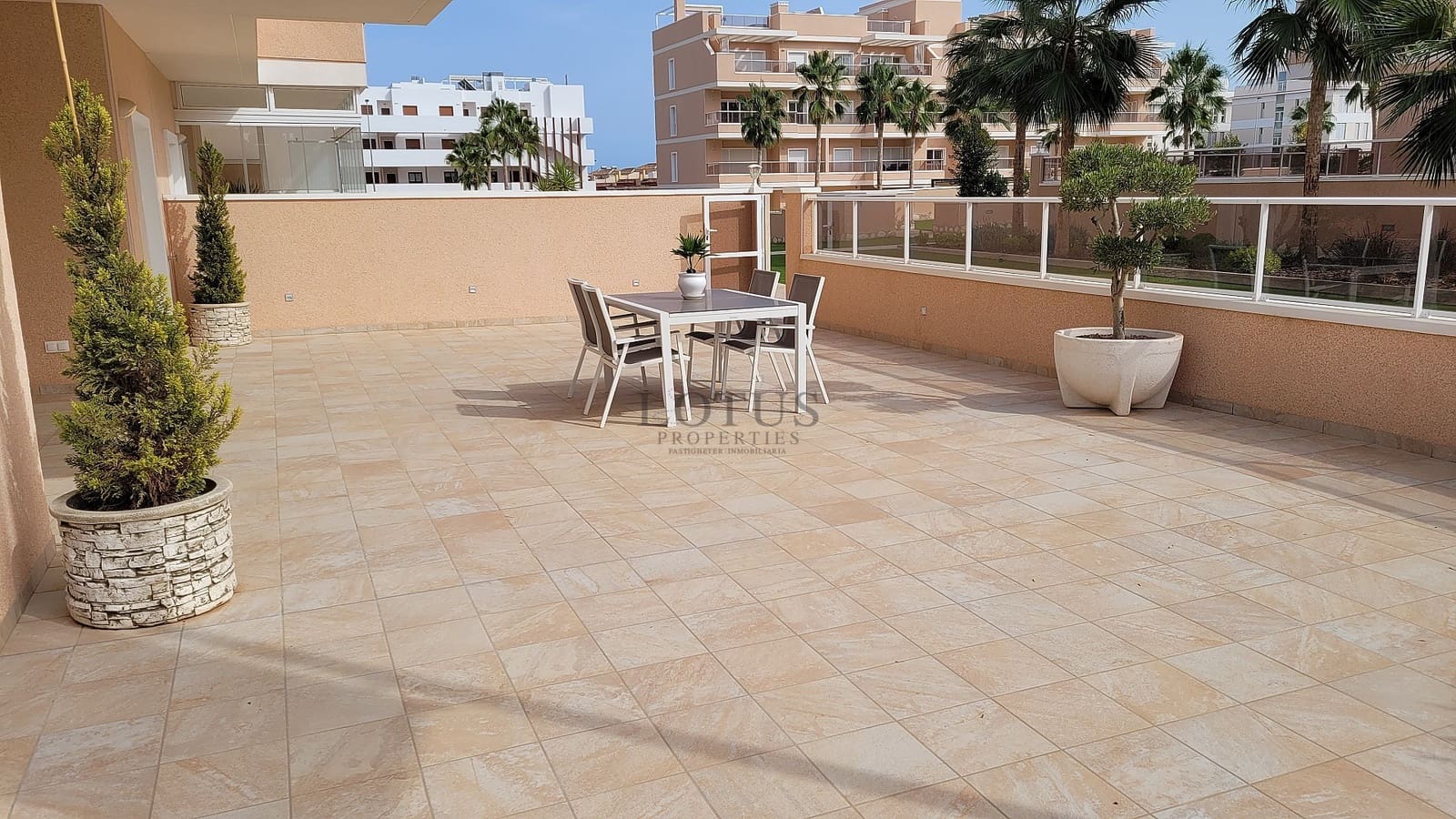 3 quarto Apartamento para venda em El Raso com piscina - 344 900 € (Ref: 9877135)