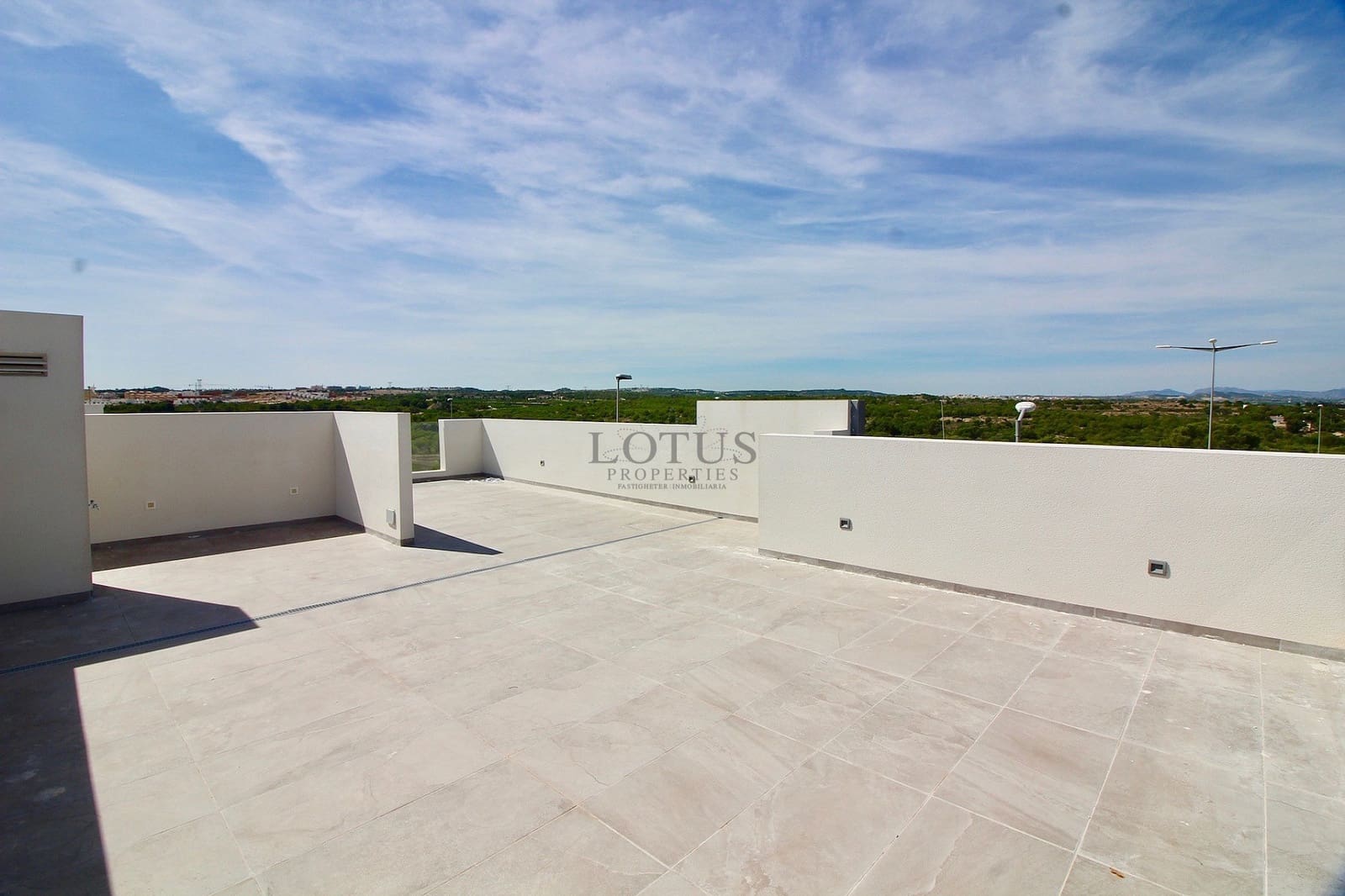 3 sovrum Lägenhet till salu i Torrevieja med pool - 330 000 € (Ref: 9893612)
