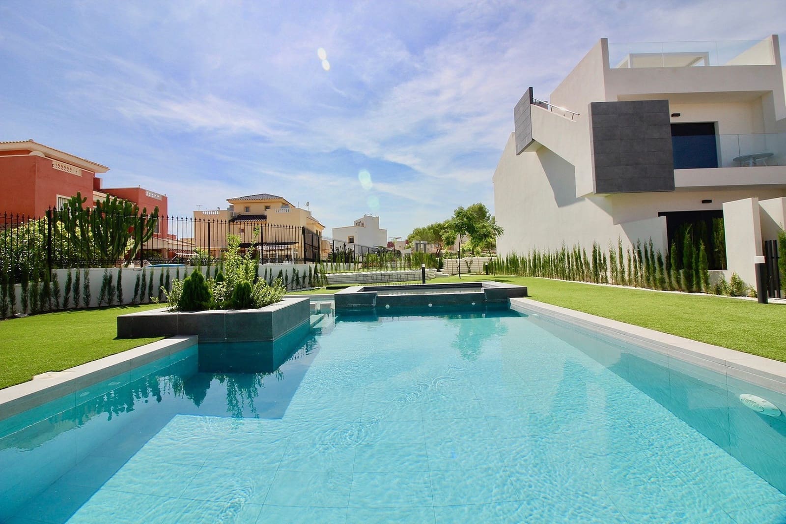 3 sovrum Lägenhet till salu i Torrevieja med pool - 330 000 € (Ref: 9893612)