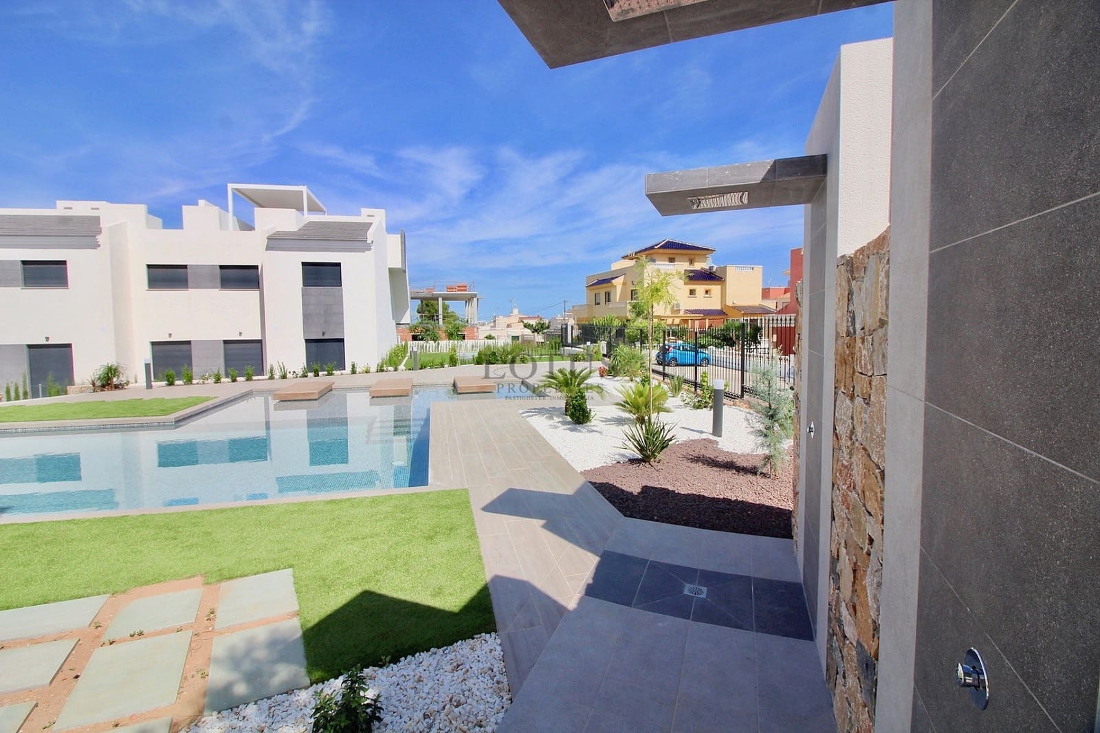3 sovrum Lägenhet till salu i Torrevieja med pool - 330 000 € (Ref: 9893612)