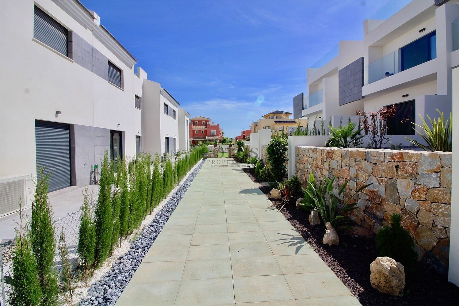 3 sovrum Lägenhet till salu i Torrevieja med pool - 330 000 € (Ref: 9893612)