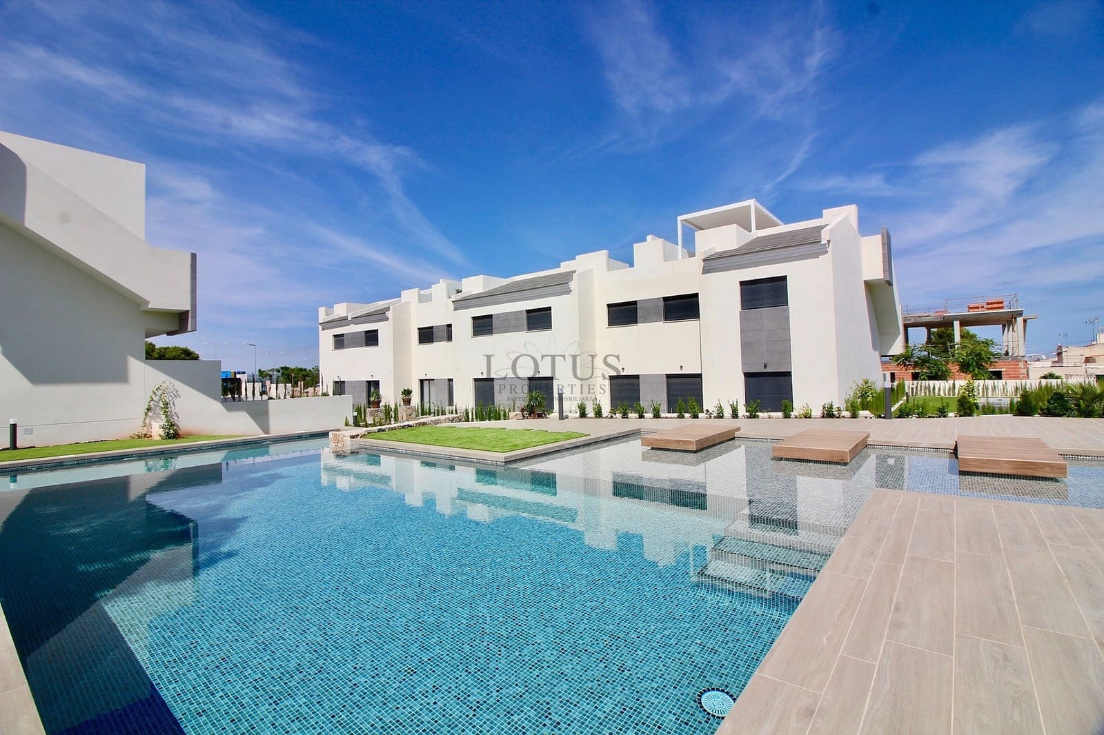 3 sovrum Lägenhet till salu i Torrevieja med pool - 330 000 € (Ref: 9893612)