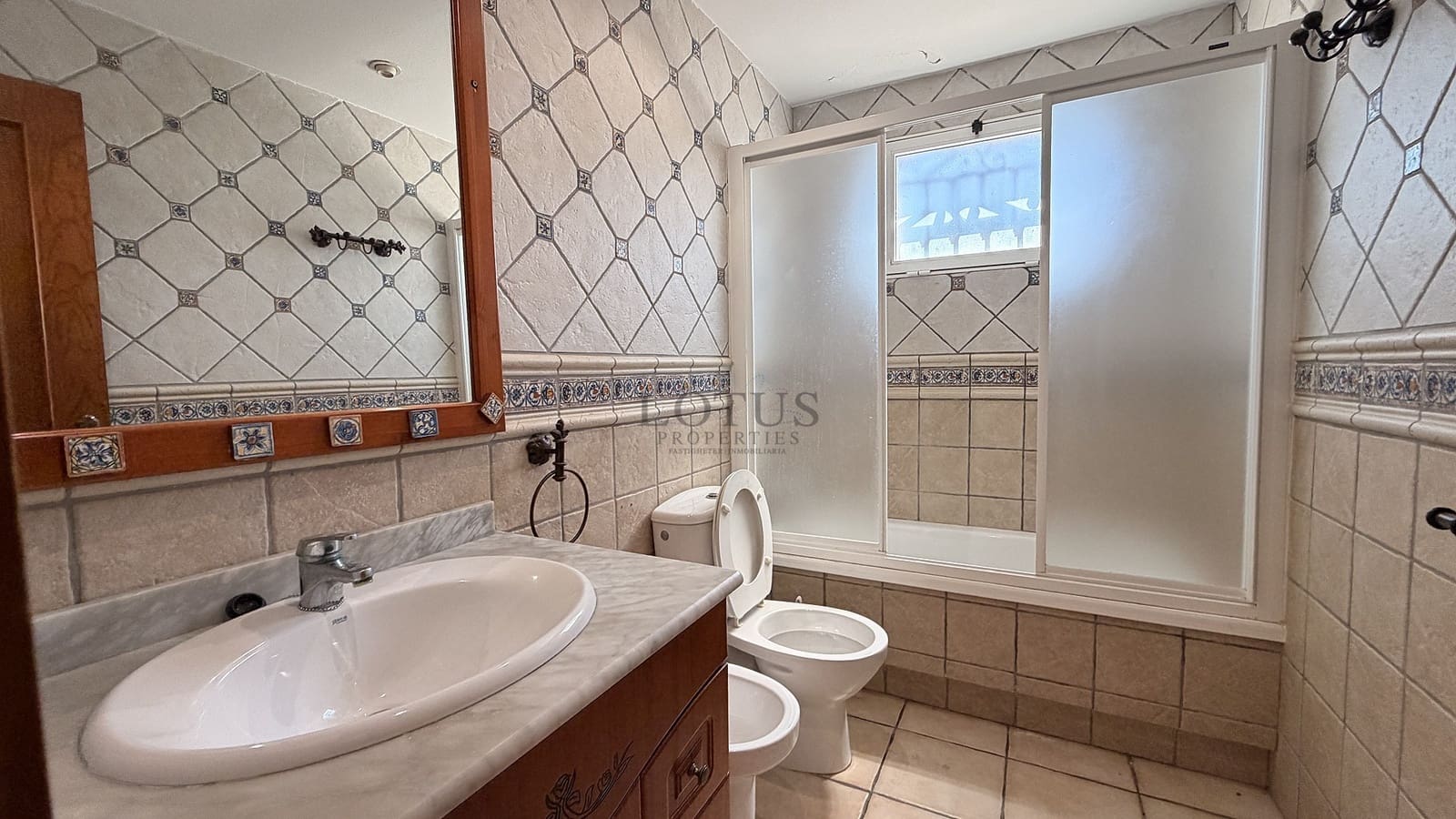 3 soveværelse Byhus til salg i Torrevieja med swimmingpool - € 234.000 (Ref: 9911978)