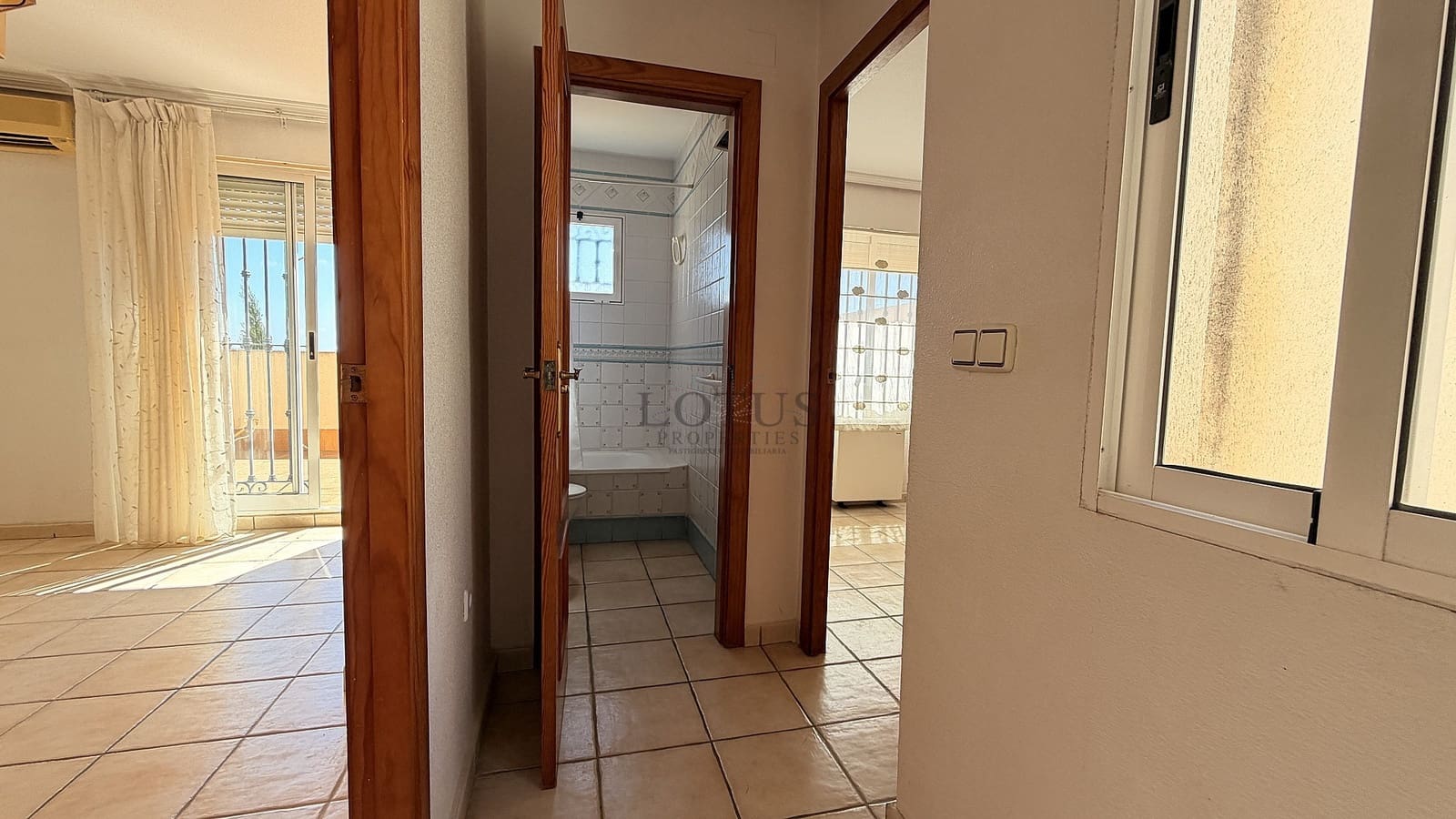 3 soveværelse Byhus til salg i Torrevieja med swimmingpool - € 234.000 (Ref: 9911978)