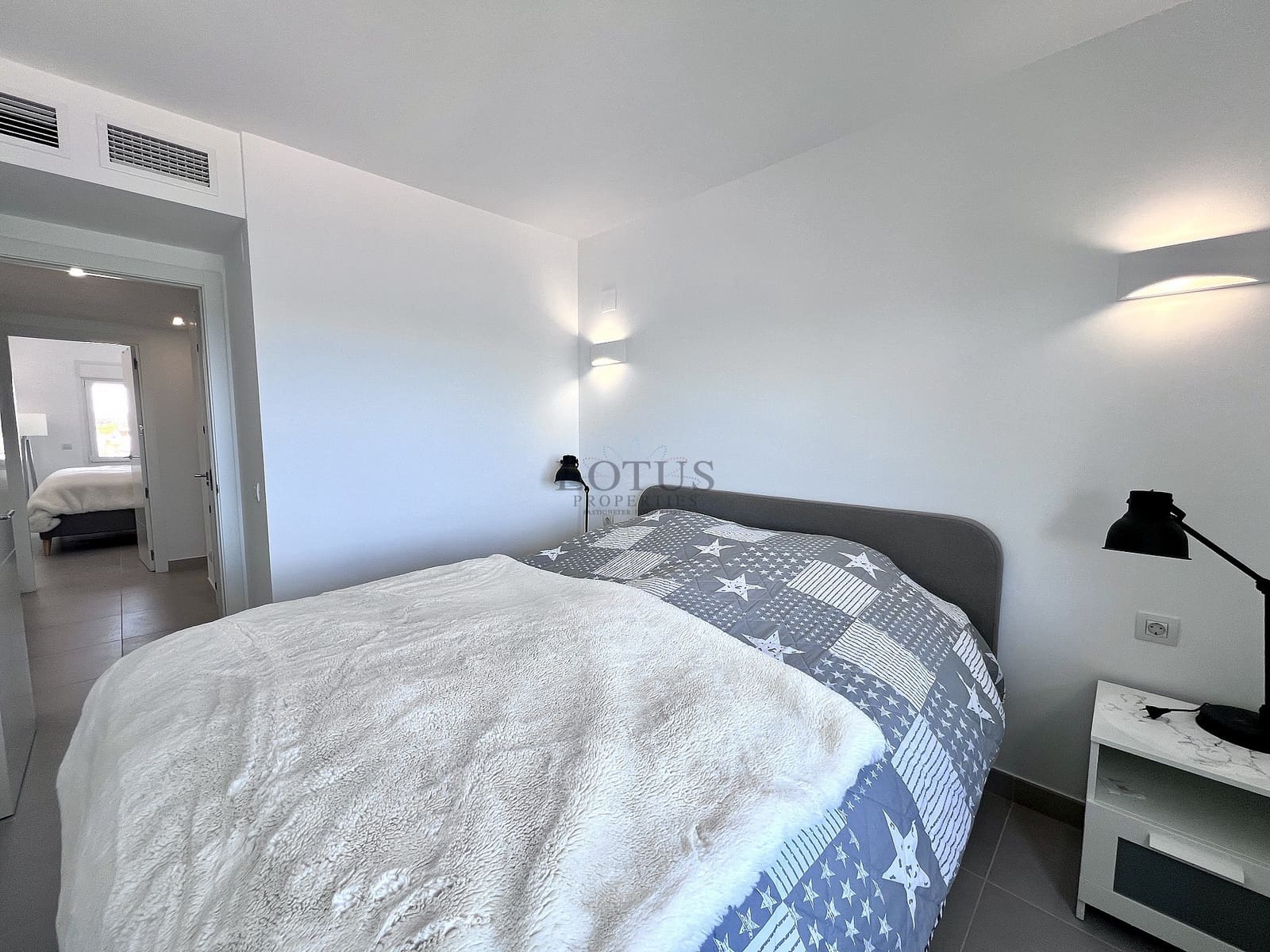 4 quarto Penthouse para venda em Torrevieja com piscina garagem - 1 150 000 € (Ref: 9917587)
