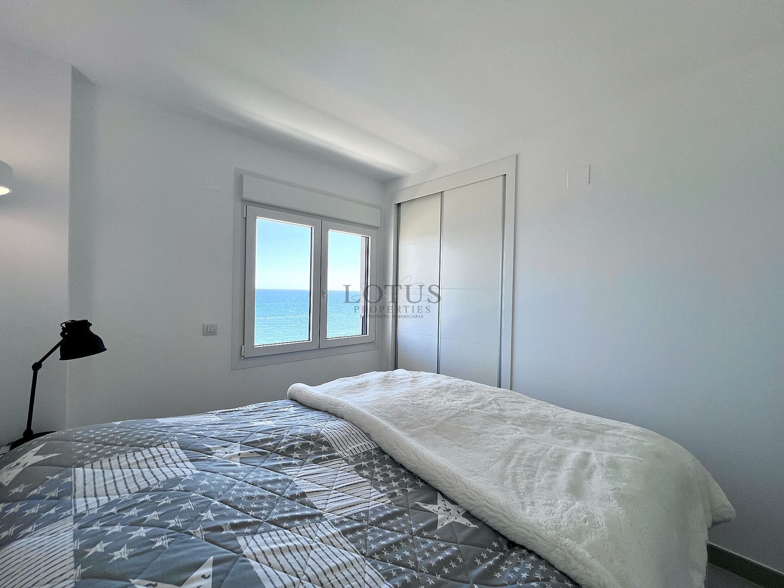 4 quarto Penthouse para venda em Torrevieja com piscina garagem - 1 150 000 € (Ref: 9917587)
