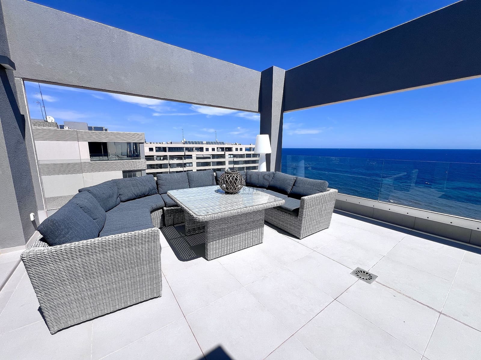 4 quarto Penthouse para venda em Torrevieja com piscina garagem - 1 150 000 € (Ref: 9917587)