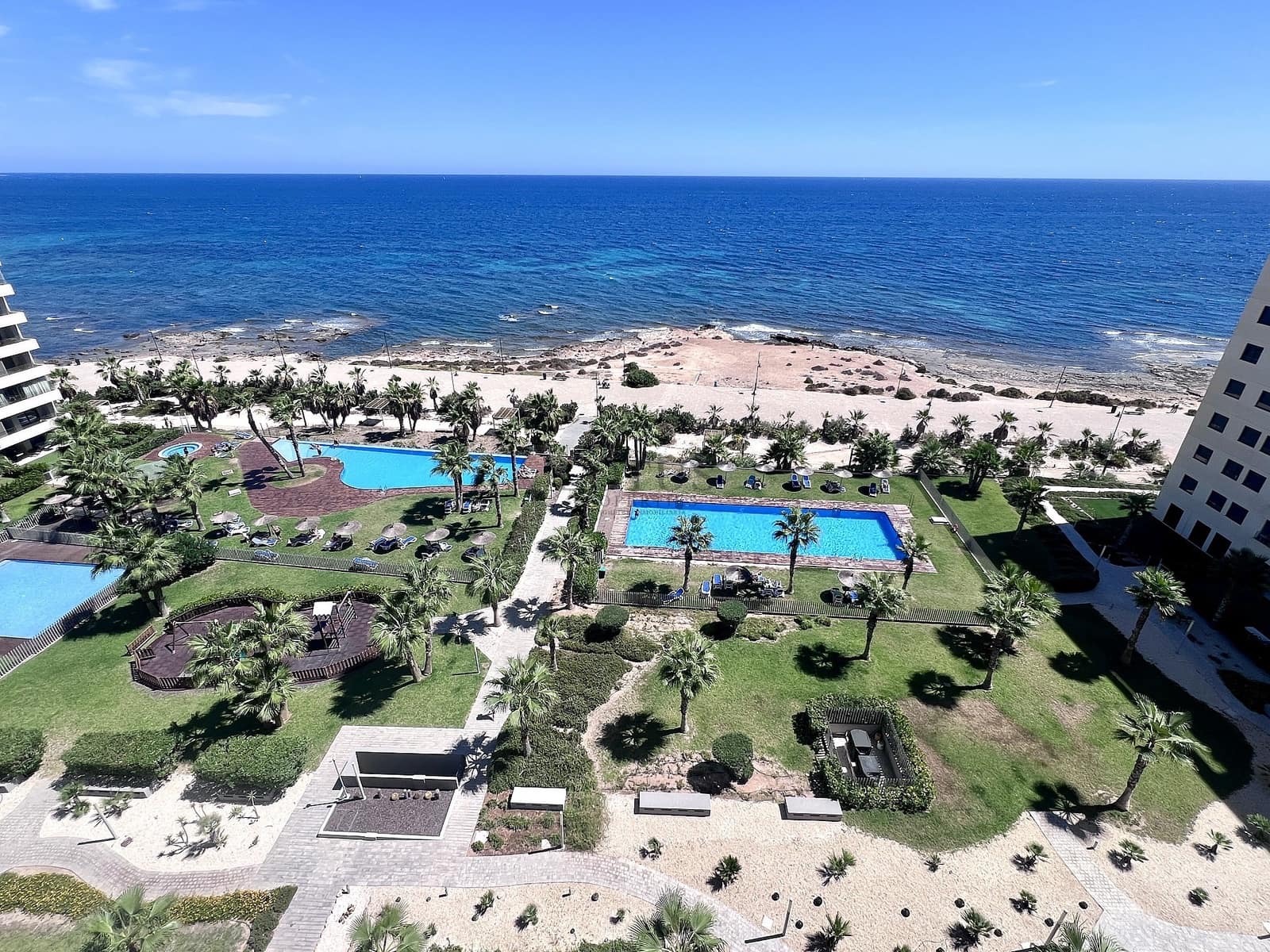 4 quarto Penthouse para venda em Torrevieja com piscina garagem - 1 150 000 € (Ref: 9917587)