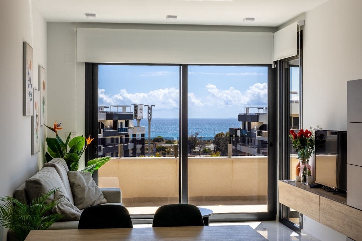 2 soverom Penthouse til salgs i Playa Flamenca med svømmebasseng - € 489 000 (Ref: 9955661)