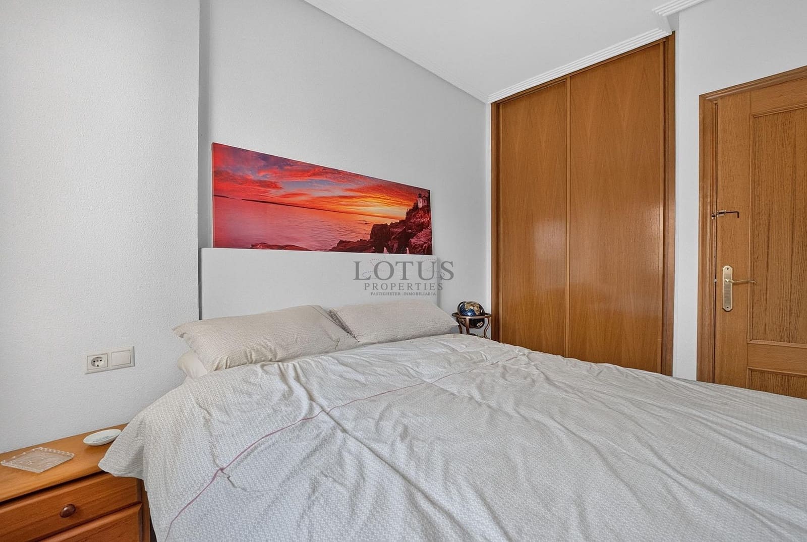 2 sypialnia Penthouse na sprzedaż w Torrevieja z basenem - 199 000 € (Ref: 9981484)